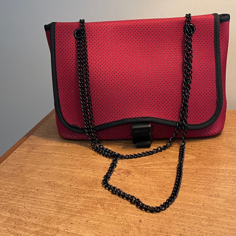 Pop-ups...Elegant Red and Black Shoulder Bag